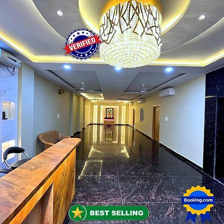 Hotel Vrinda Niddhivan ! Fully Ac, Prem Mandir At Walking Distance ! Just Near The Iskcon Temple Vrindāvan Exterior foto