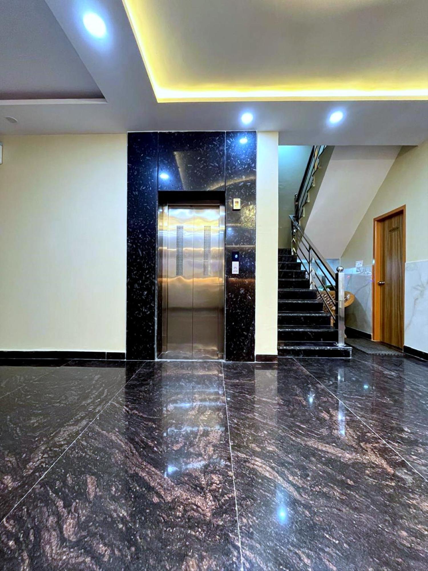 Hotel Vrinda Niddhivan ! Fully Ac, Prem Mandir At Walking Distance ! Just Near The Iskcon Temple Vrindāvan Exterior foto